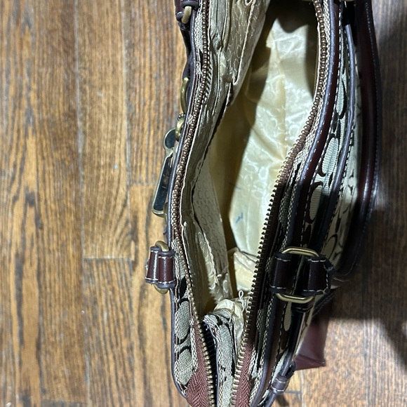 Coach Purse - Picture 7 of 10